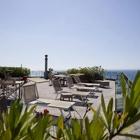 Promenade Maison De Charme בית הארחה 3*